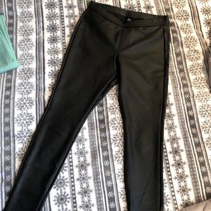 Hue leather leggings